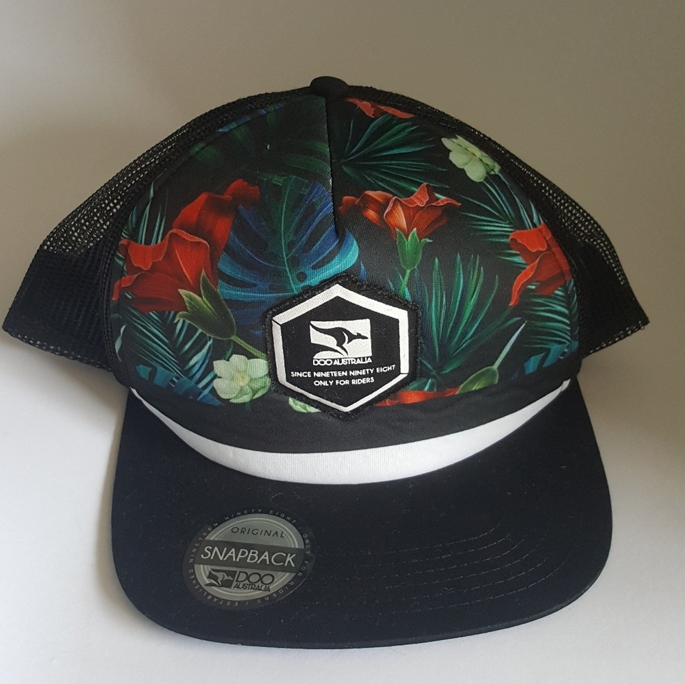 NEW Doo Australia floral snapback cap hat